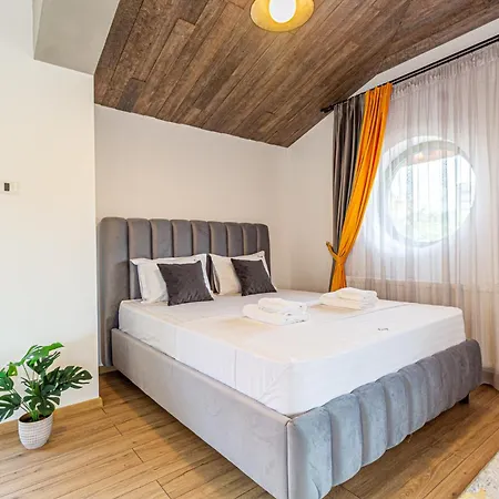 Cozy Brand New Boutique Apartahotel Braşov