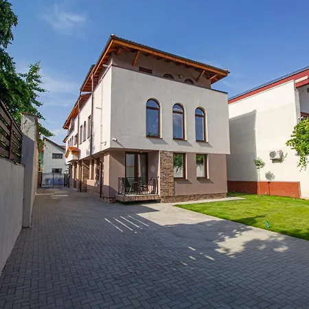 Apartahotel Cozy Brand New Boutique 4*