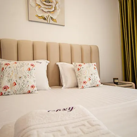 Apartahotel Cozy Brand New Boutique 4*
