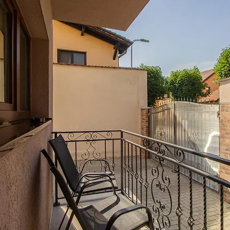 Apartahotel Cozy Brand New Boutique Braşov
