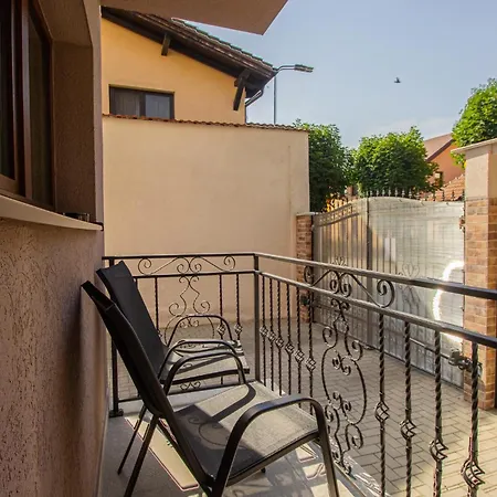 Cozy Brand New Boutique براشوف