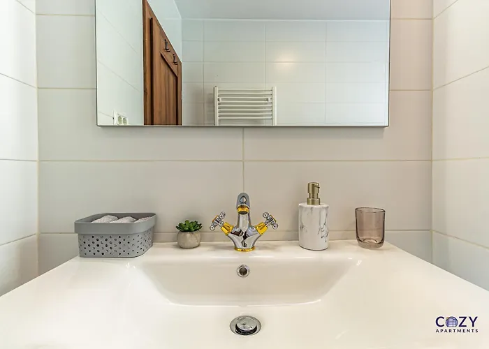 Brand New Boutique 4*